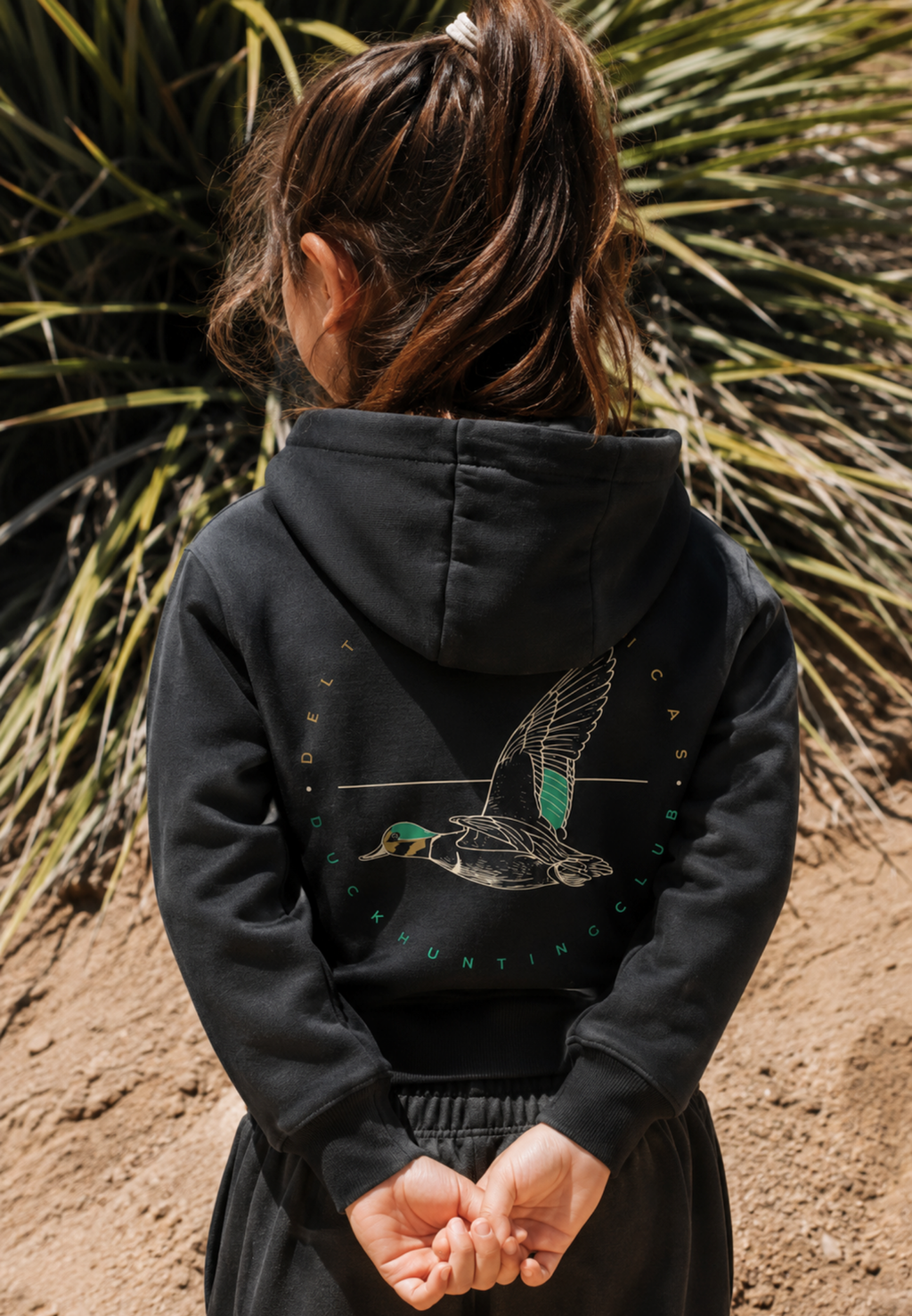 Sudadera esponjosa niño/a Teal Badge Negro